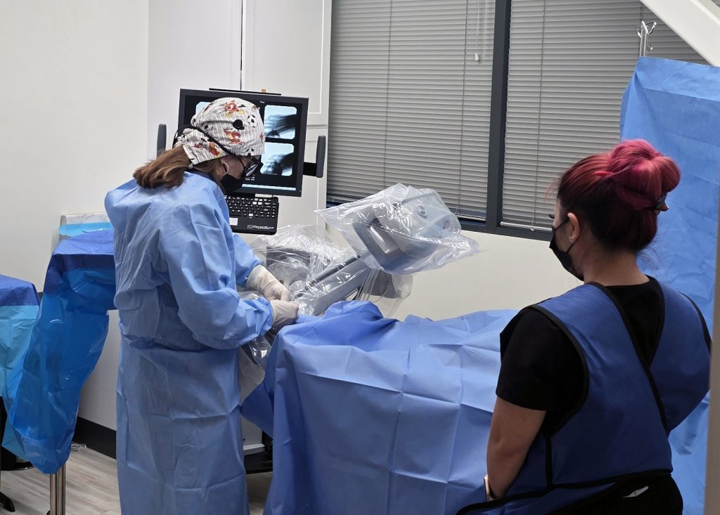 DR ELLE FARAJIAN MINIMAL INVASIVE SURGERY